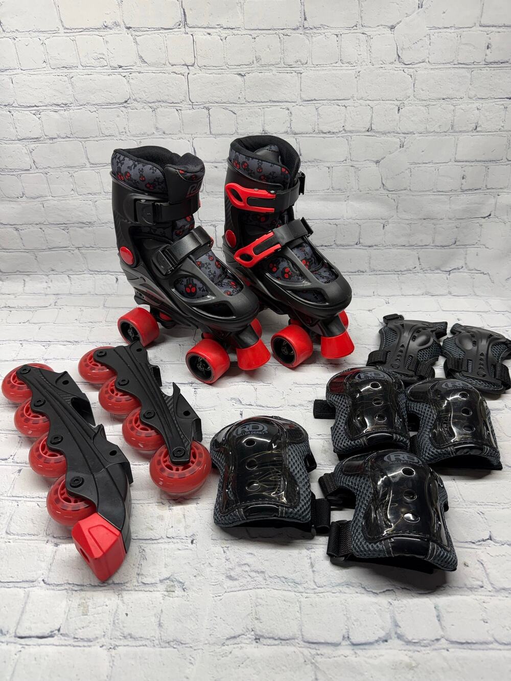 Roller Derby Kids' Adjustable 2-in-1 Combo Skates Full gear set! Boys J12-2